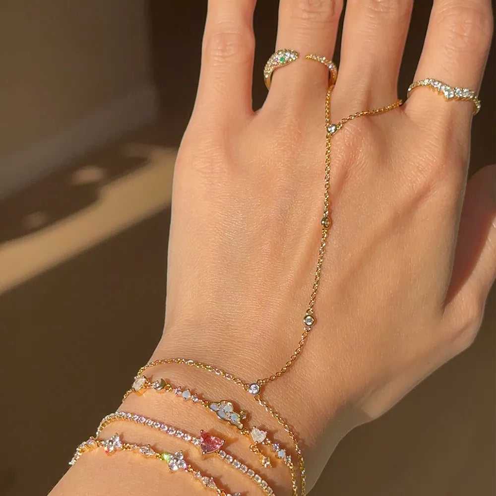 Lumé Hand Chain
